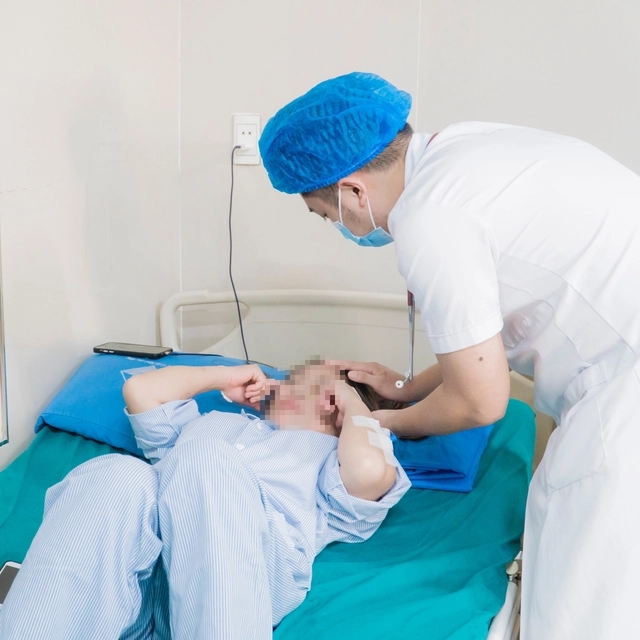 Người phụ nữ 39 tuổi ở Phú Thọ bị đột quỵ sau 5 ngày đau đầu-1