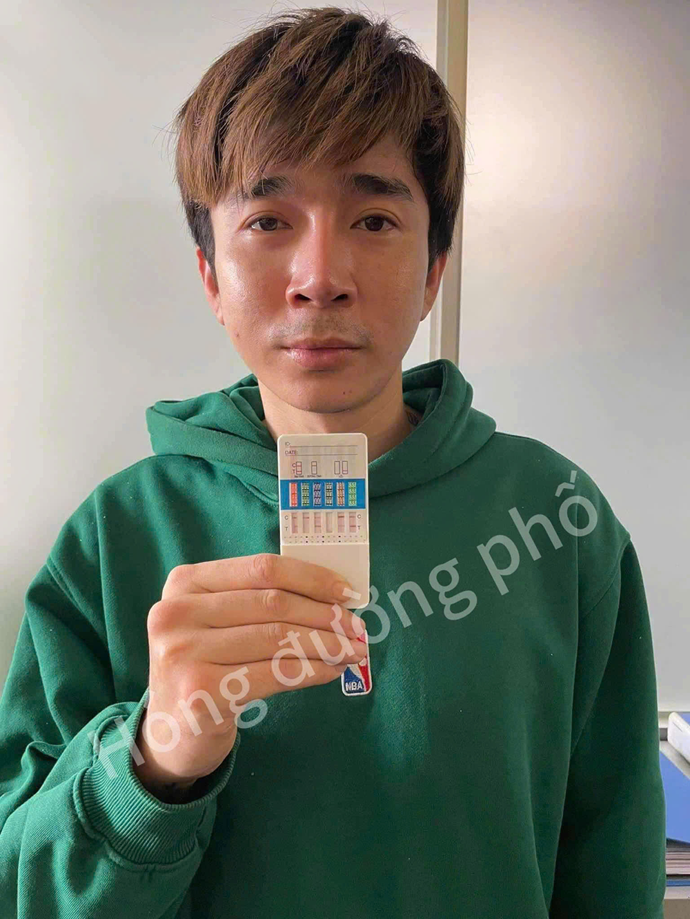 Công an giữ ca sĩ Chi Dân vì liên quan đến ma túy-1