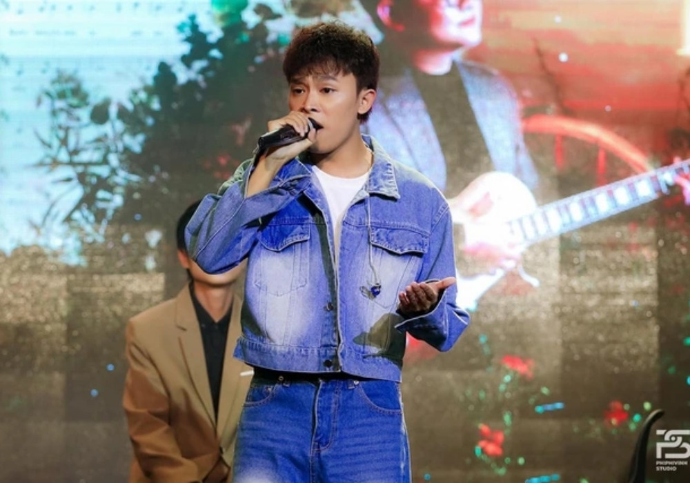 Hồ Văn Cường: Mắc chứng sợ đám đông, choáng vì được khán giả tặng tiền, vàng-3