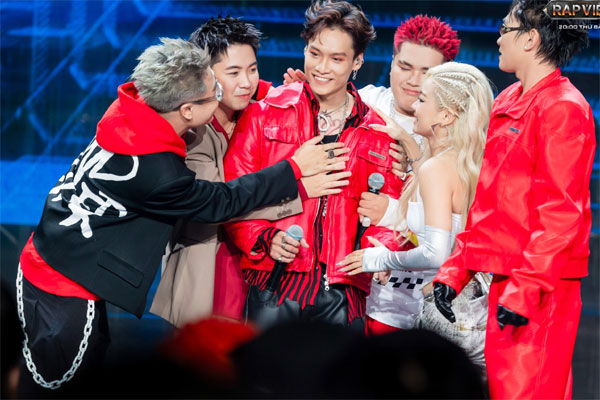 Karik chấn chỉnh thí sinh hot nhất Rap Việt-3
