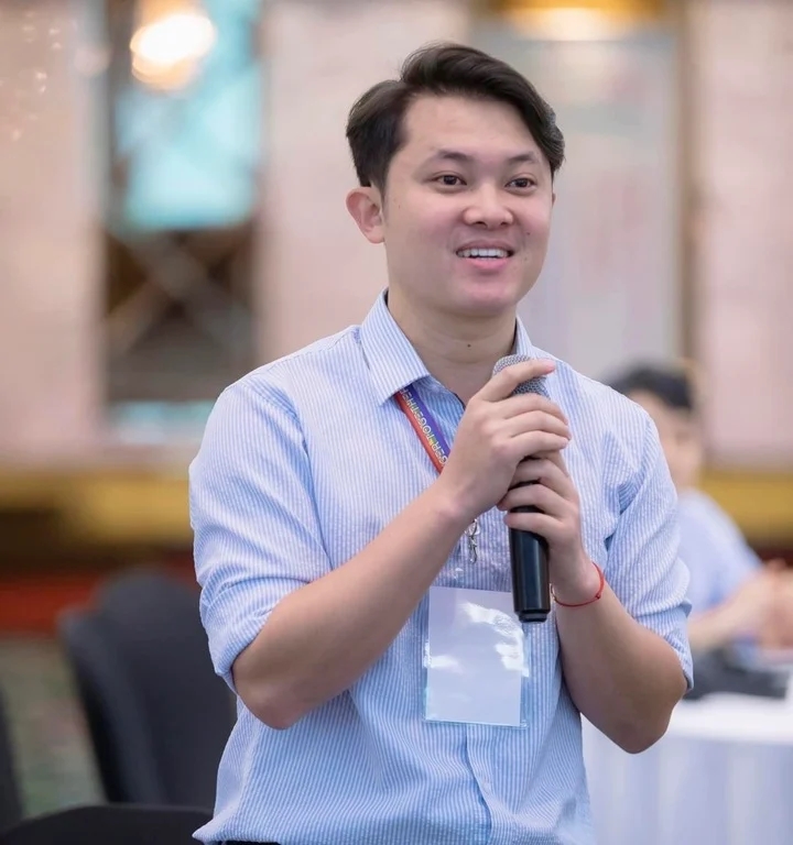 Chỉ có ở gen Z: Xin nghỉ phép đột xuất vì tắc đường, bạn gái em sinh nhật-2