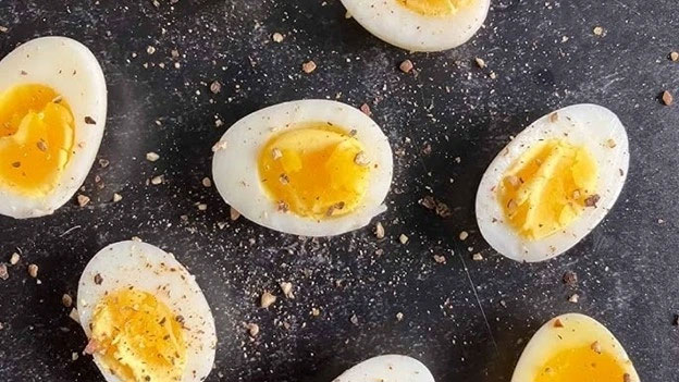 Loại trứng chưa đến 1.000 đồng, cực dễ mua ở chờ Việt lại bổ ngang nhân sâm-2