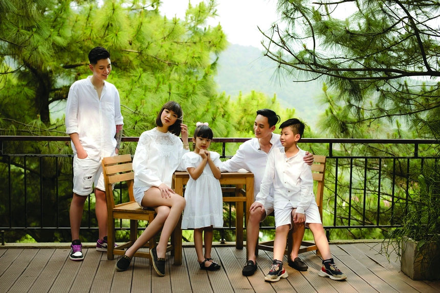 Siêu mẫu Hạ Vy: Vợ chồng hạn chế xảy ra chuyện cãi vã khi dạy con-1