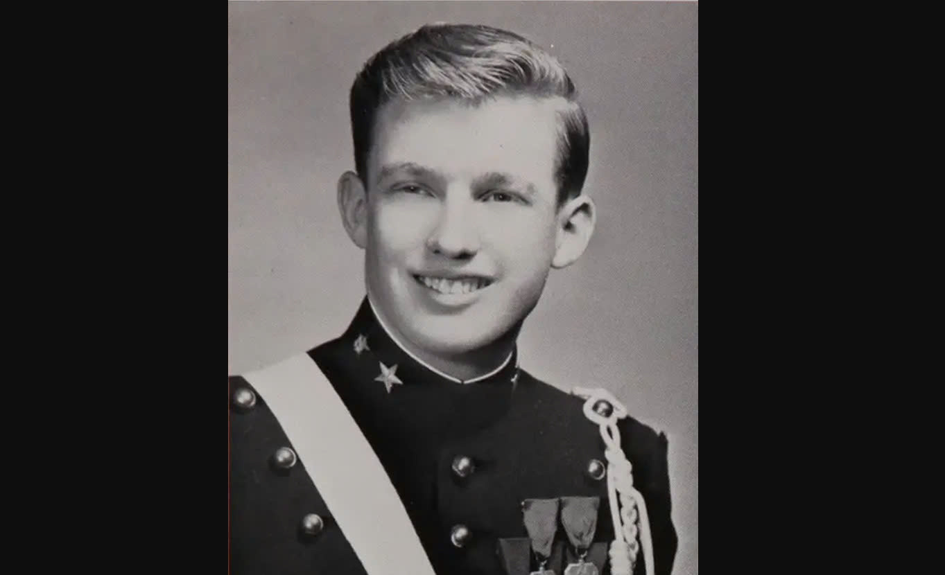 Gia đình ông Donald Trump theo học những đại học danh tiếng nào?-1
