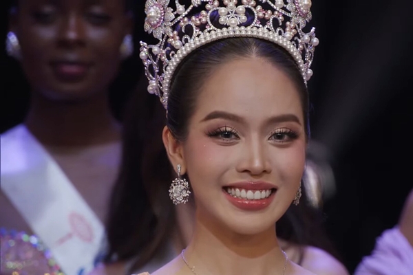 Hoa hậu Thanh Thuỷ: Lột xác sau phẫu thuật thẩm mỹ, ngày càng gợi cảm-16