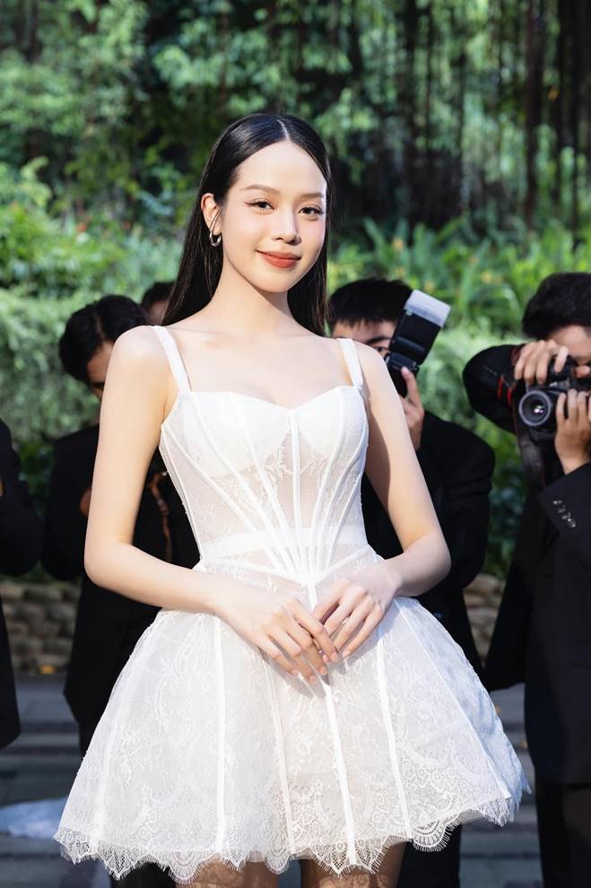 Hoa hậu Thanh Thuỷ: Lột xác sau phẫu thuật thẩm mỹ, ngày càng gợi cảm-2