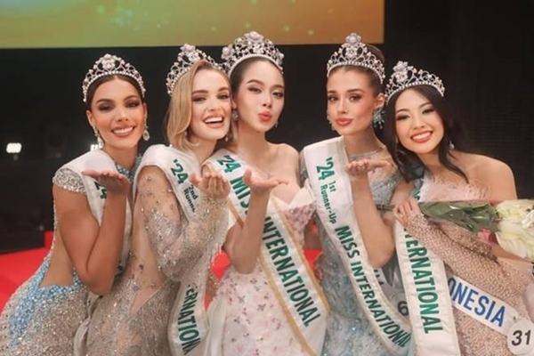 Hình ảnh đầu tiên sau đăng quang Hoa hậu Quốc tế của Thanh Thủy-18