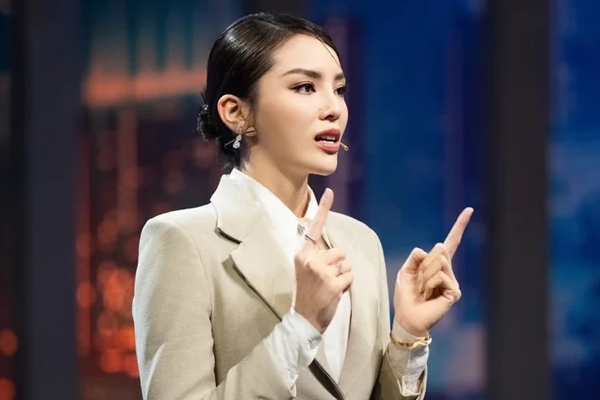 Kỳ Duyên tiết lộ 2 chiếc đầm dạ hội trình diễn tại chung kết Miss Universe 2024-10