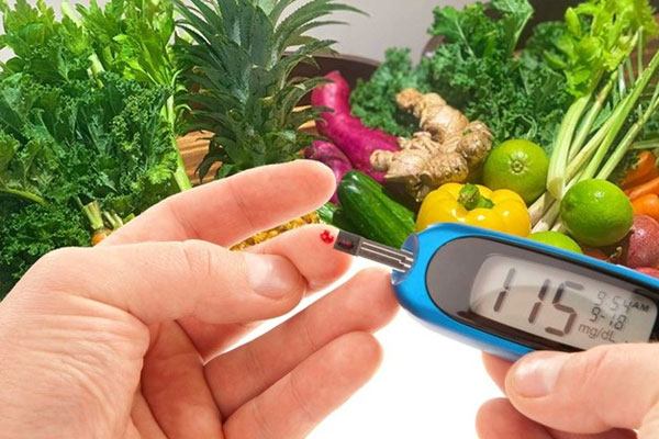 Người bệnh tiểu đường bất ngờ khi nhân viên y tế đưa suất ăn có bát cơm đầy-2