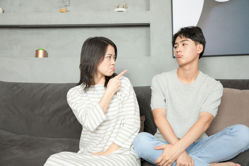 Chàng trai bức xúc vì bị bạn gái làm mất mặt trước người thân-1