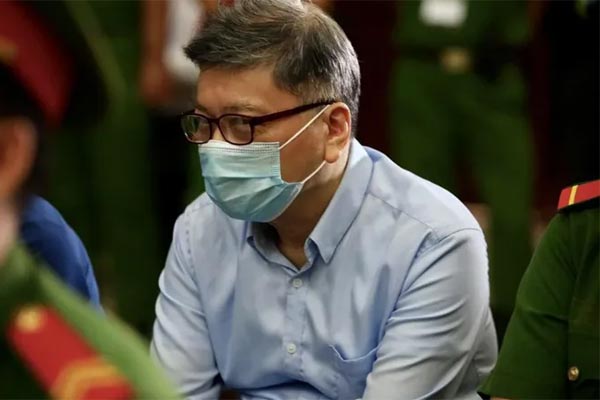 Bà Trương Mỹ Lan bối rối, xúc động mạnh-3