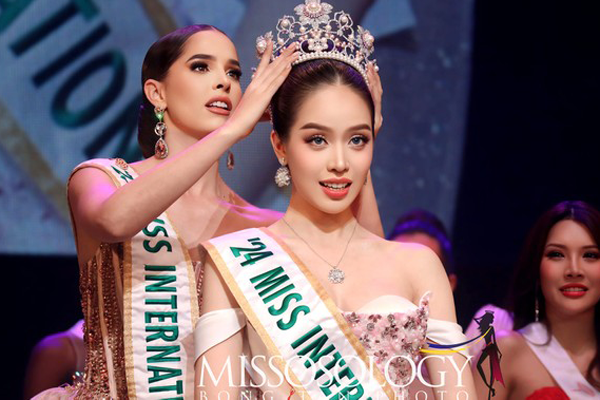 Ai là hoa hậu đẹp nhất thế giới năm 2024?-20