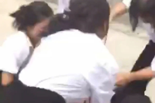 Quảng Bình: Kỷ luật nghiêm khắc 2 học sinh đánh bạn nhập viện-2