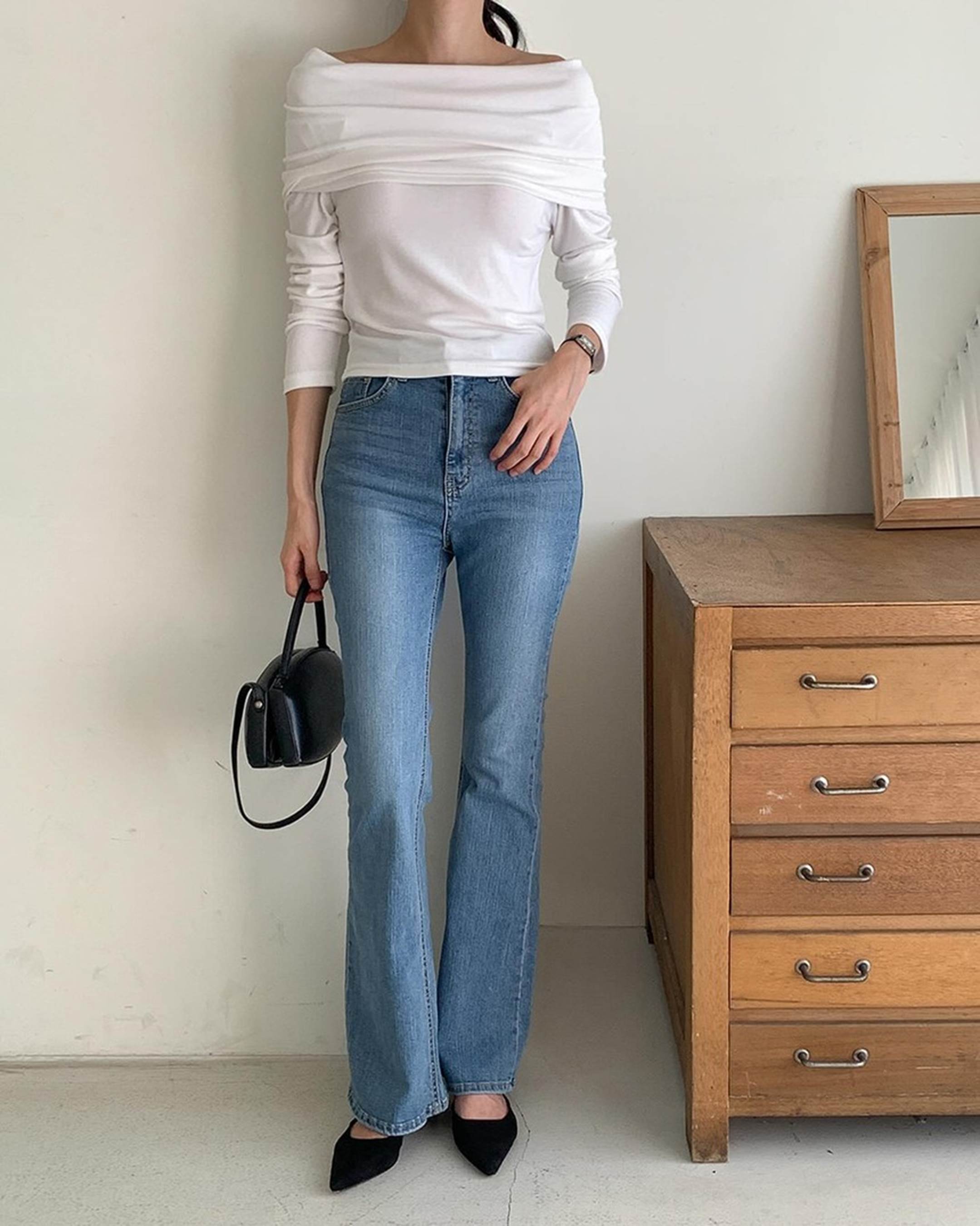 10 cách phối áo thun dài tay và quần jeans trẻ trung-4