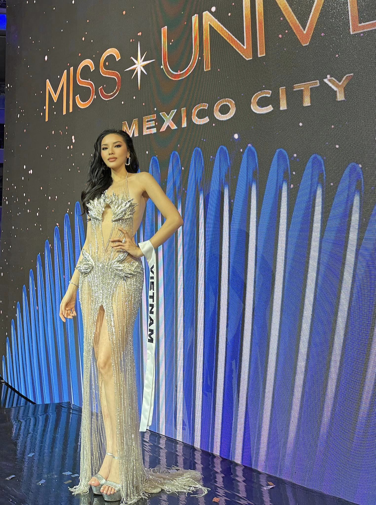 Động thái của Hương Giang khi Kỳ Duyên gần như trắng tay Miss Universe-5