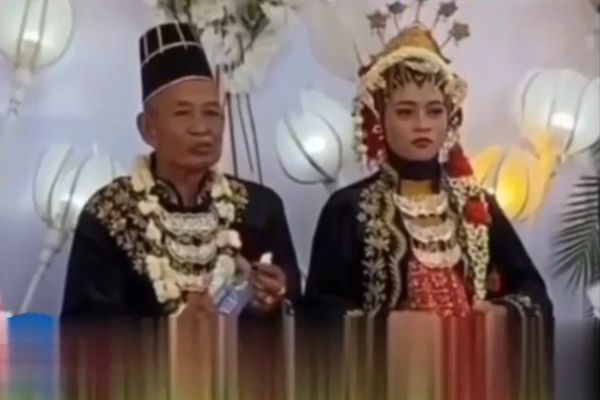 Trúng độc đắc 16 tỷ đồng nhờ mua vé theo ngày kỷ niệm với vợ quá cố-2