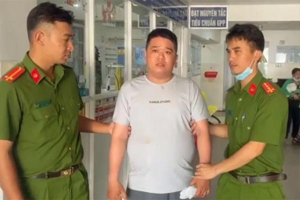 Nữ sinh viên bênh bố, cầm búa gây án giết người ở Hà Nội-2