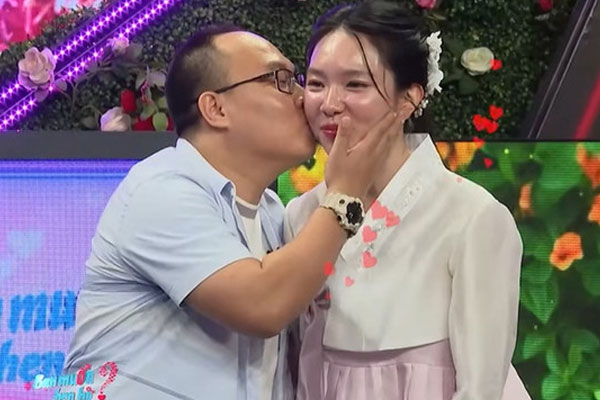 Người đàn ông méo mặt vì phải chia số tiền khủng che giấu suốt bao năm khi ly hôn vợ-3