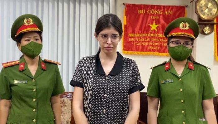 Khi nghệ sĩ không vượt qua được cám dỗ đời thường-2