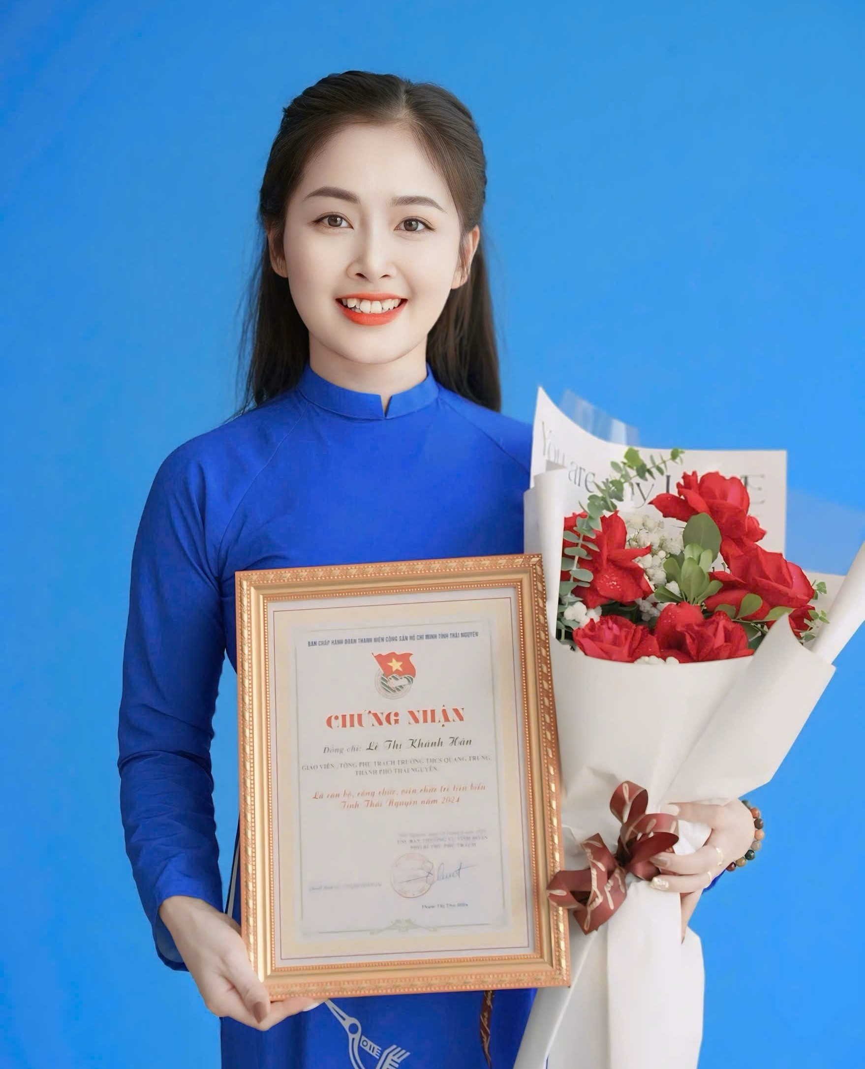 Nhan sắc gây sốt của cô giáo Thái Nguyên vừa được vinh danh giáo viên trẻ tiêu biểu-1