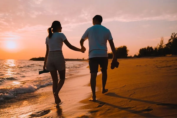 Dịch vụ thuê người đến công ty mắng sếp đắt khách ở Mỹ-4