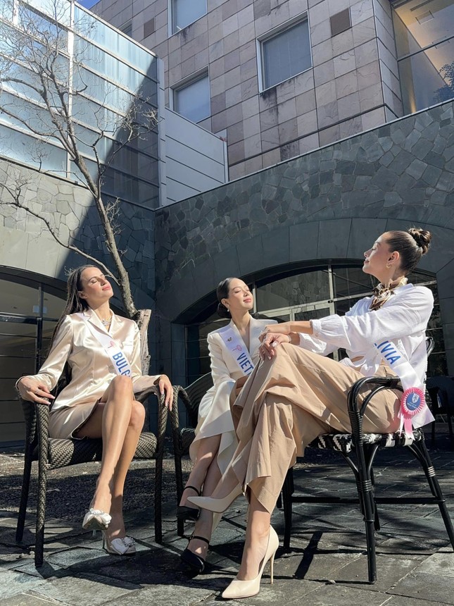 Miss International 2024 Thanh Thủy giải thích về hành động cúi đầu ở Chung kết-5