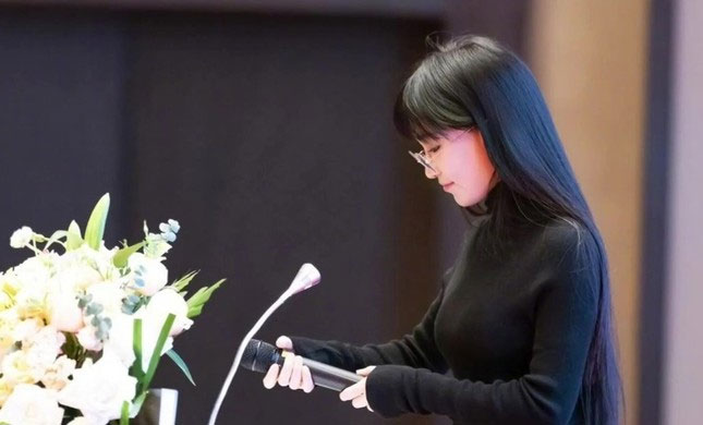 Lý Tử Thất xuất hiện sau bức ảnh gây sốc-1