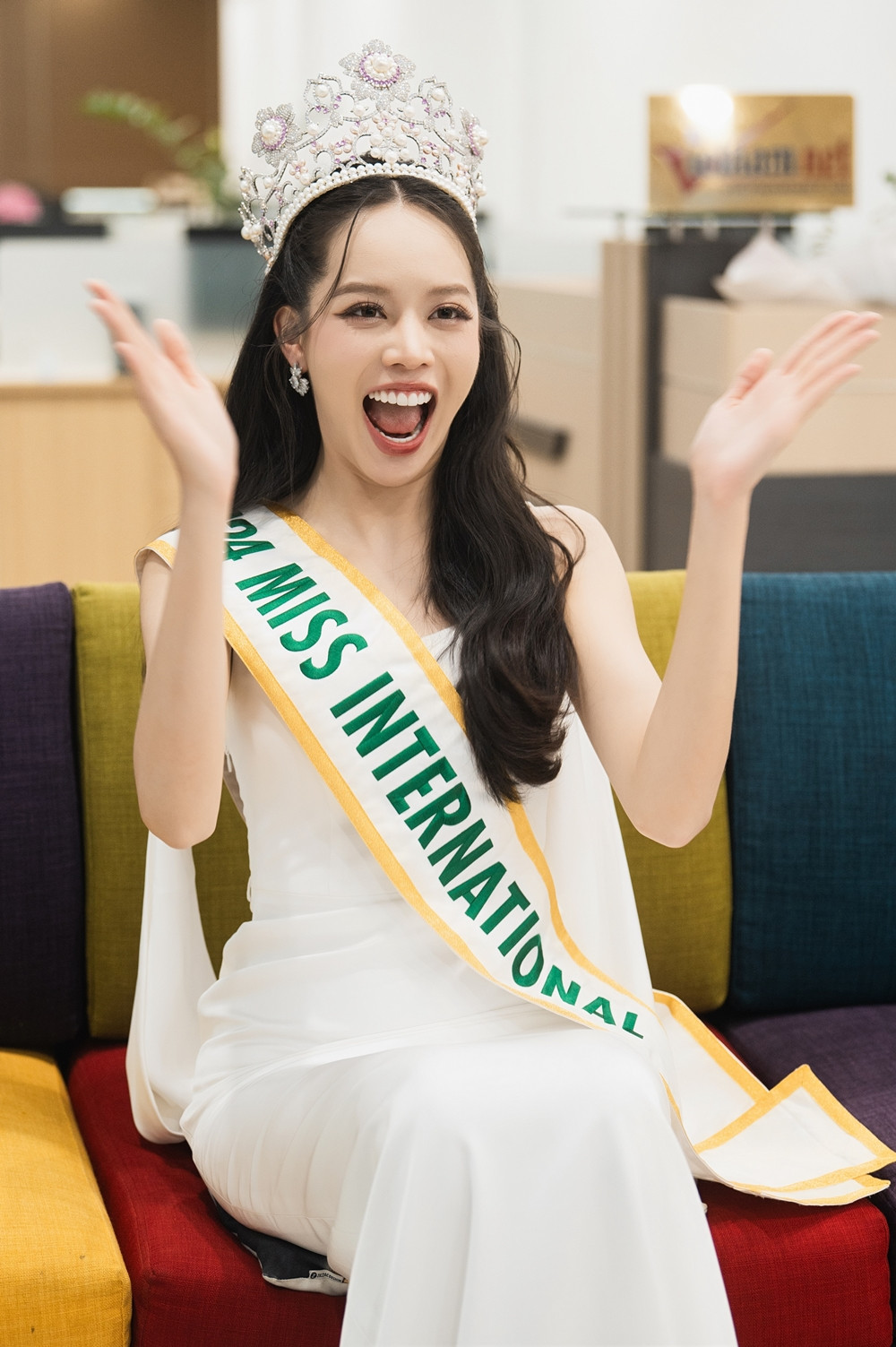 Lý do Miss International 2024 Thanh Thủy mang bộ mặt trắng bệch xuống máy bay-5