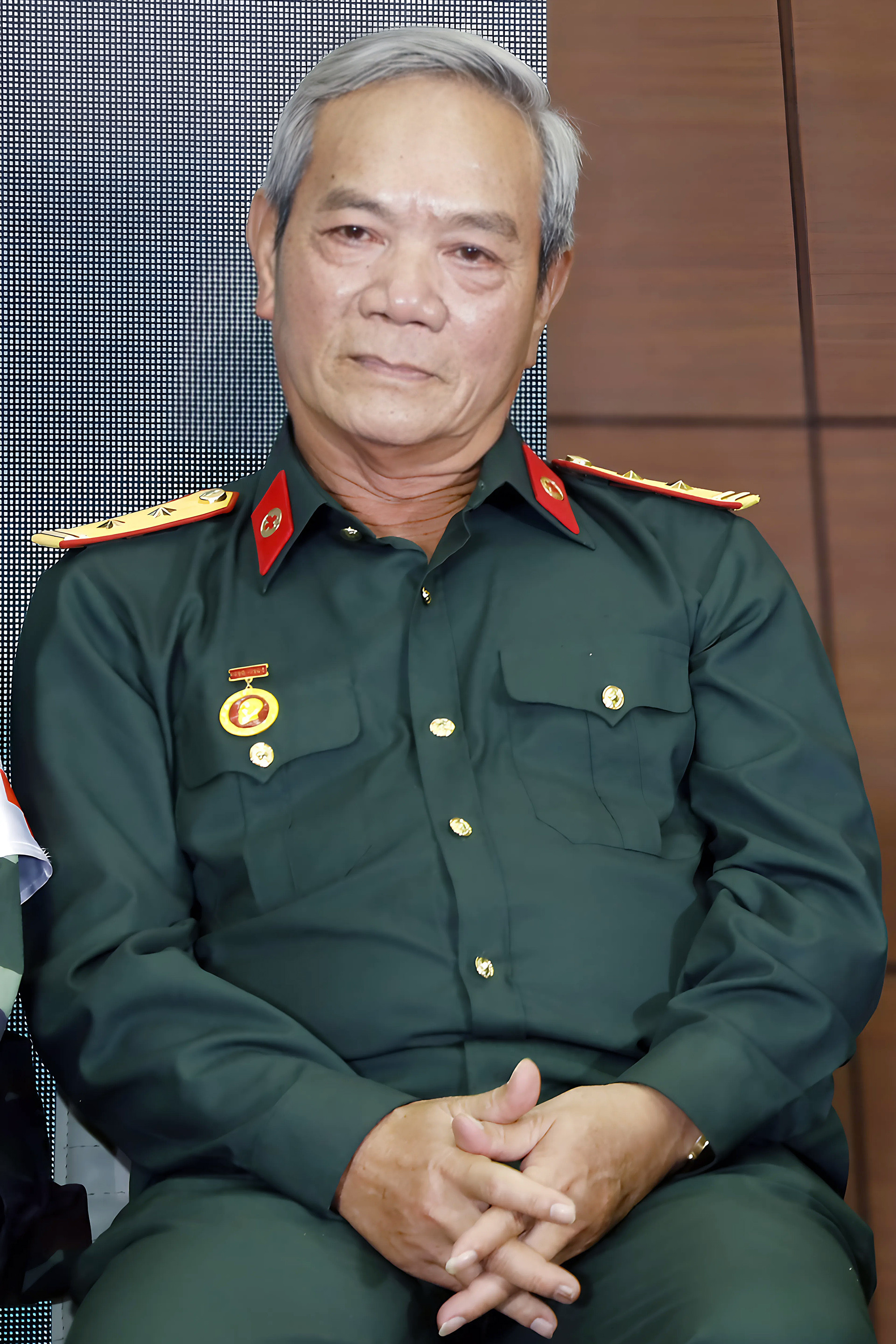 NSND mang hàm Đại tá với 43 năm trong quân đội, cả nhà có 9 người mặc áo lính-1