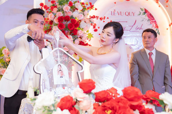 Vợ áp lực vì chồng gia trưởng-1