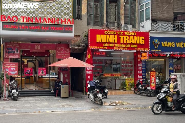 Mở bán vàng nhẫn không giới hạn, cửa hàng vẫn bất ngờ vắng khách-3