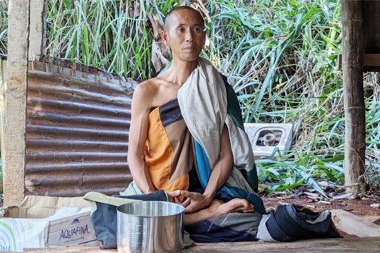 Ông Thích Minh Tuệ viết thư tay mong muốn được bộ hành đến Ấn Độ