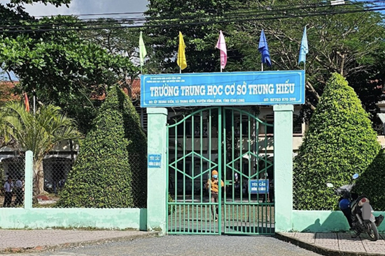 Hiệu trưởng bị kỷ luật cảnh cáo vì để học sinh đánh nhau