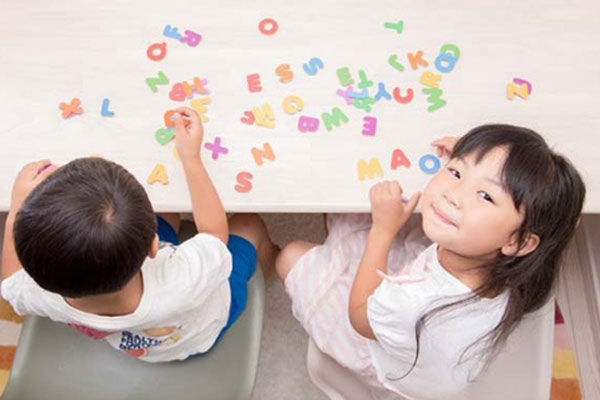 Đại học Harvard: Một câu hỏi hàng ngày giúp cha mẹ nuôi dạy con thành đứa trẻ tử tế, ngoan ngoãn-3