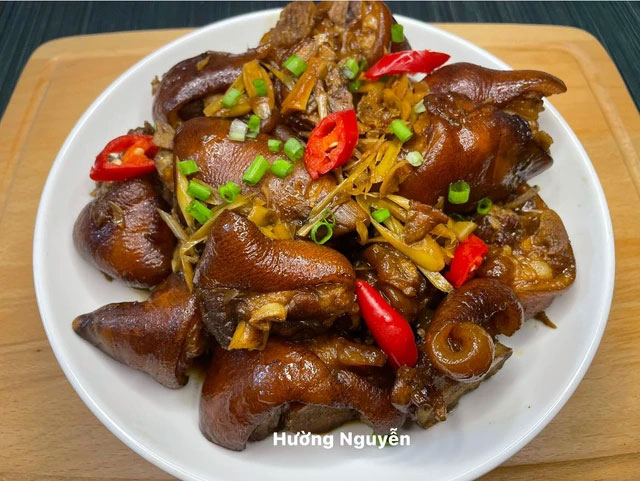 Bộ phận giàu collagen nhiều nhất ở lợn giúp làm chậm lão hóa, đẹp da, chế biến thêm thứ này ngon khó cưỡng-1