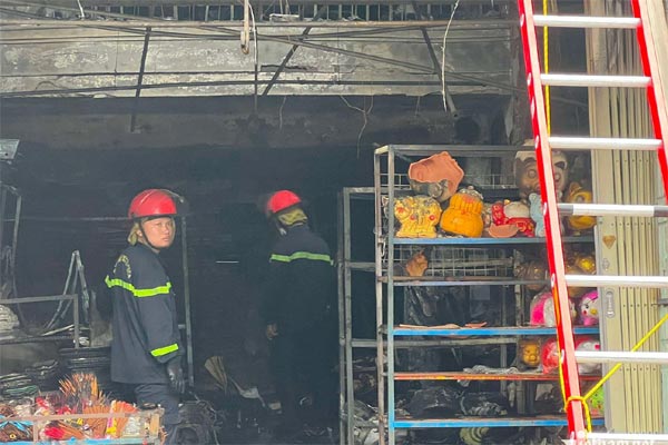 Cháy nhà 3 tầng khiến 4 người chết ở Nha Trang: Hàng xóm nghe nhiều tiếng nổ lớn-4