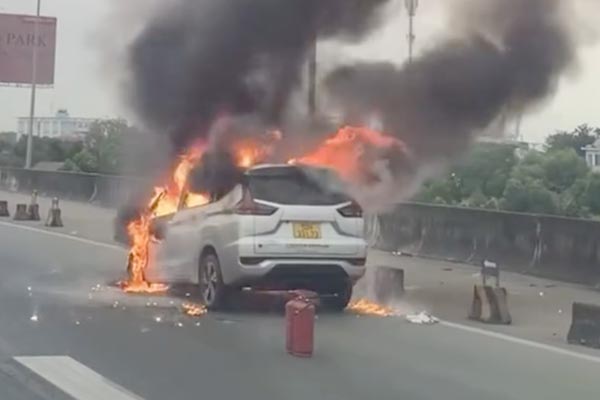 Cháy khách sạn ở Hà Nội, hơn 20 người được hướng dẫn thoát nạn-2