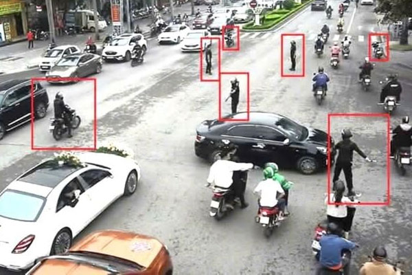 Không có chuyện chặn xe Tư lệnh Quân khu để đoàn xe đám cưới đi qua-3