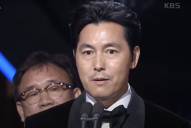 Jung Woo Sung cúi đầu xin lỗi-1