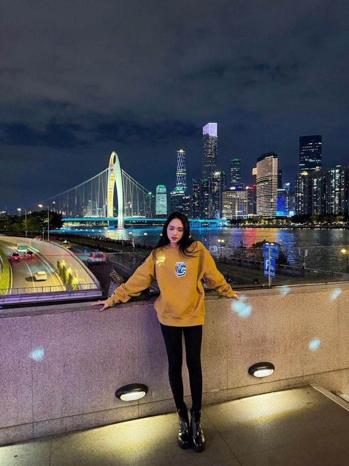 Hương Giang gợi ý set đồ mùa đông giản dị mà vẫn chảnh để đi du lịch-10