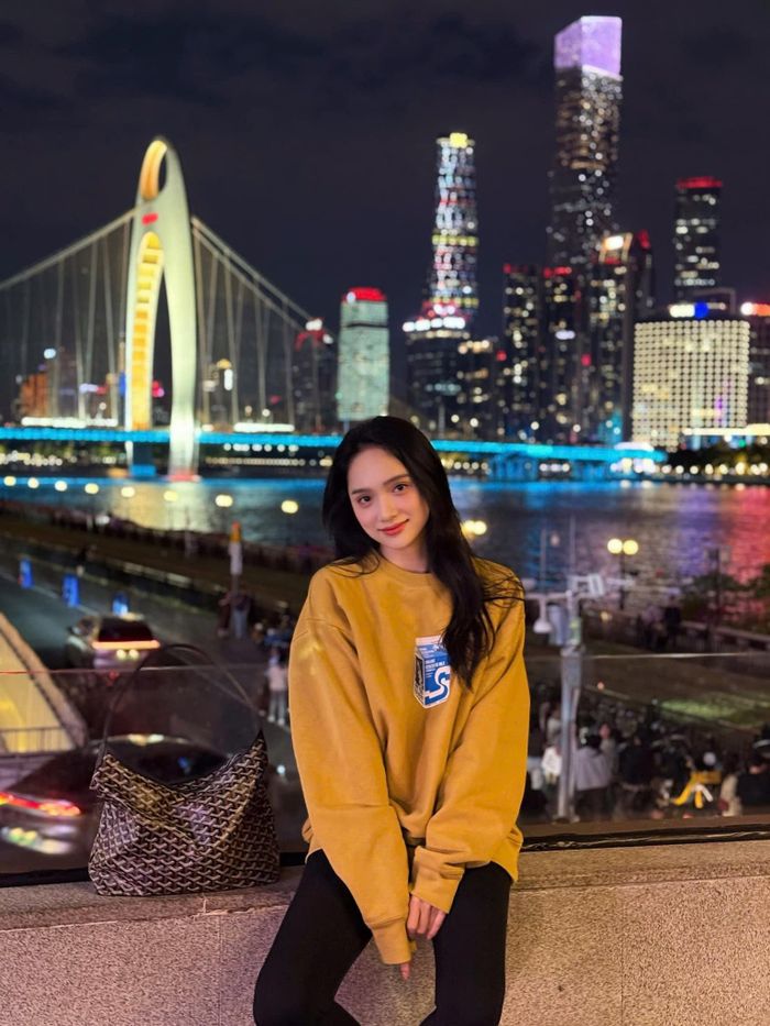 Hương Giang gợi ý set đồ mùa đông giản dị mà vẫn chảnh để đi du lịch-9