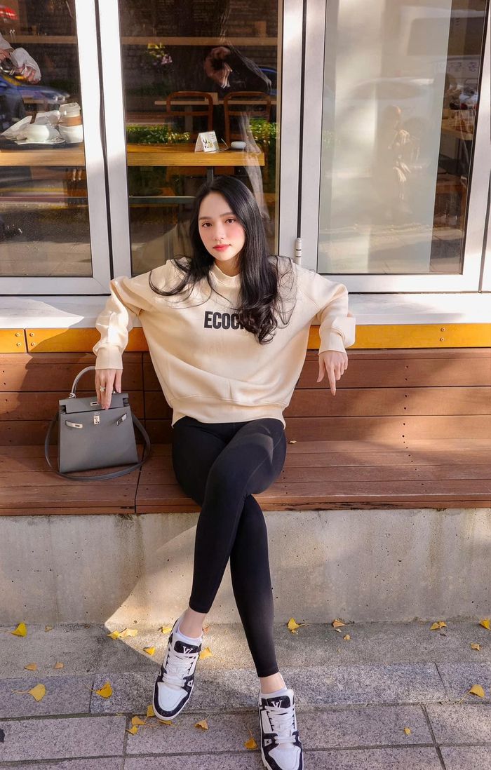 Hương Giang gợi ý set đồ mùa đông giản dị mà vẫn chảnh để đi du lịch-12