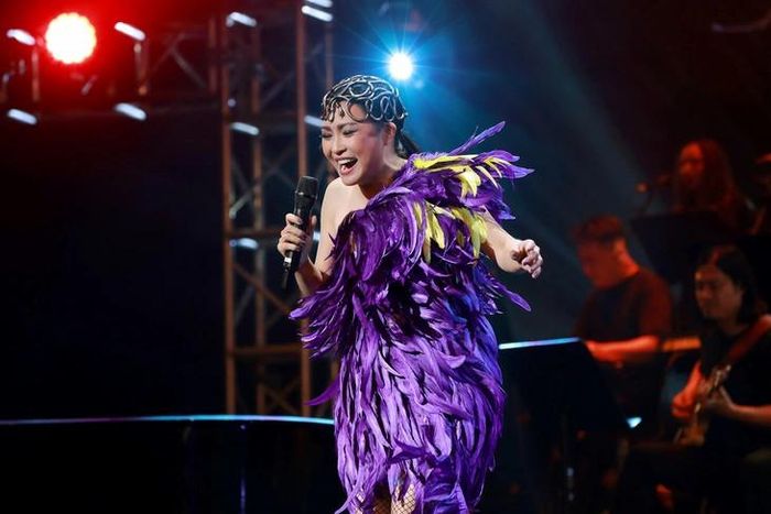 5 bà mẹ đơn thân nổi tiếng giàu có của showbiz Việt-15