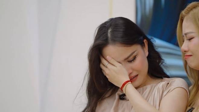 Minh Hằng khóc, liên tục xin lỗi khi 2 chị đẹp chung đội bị loại-5