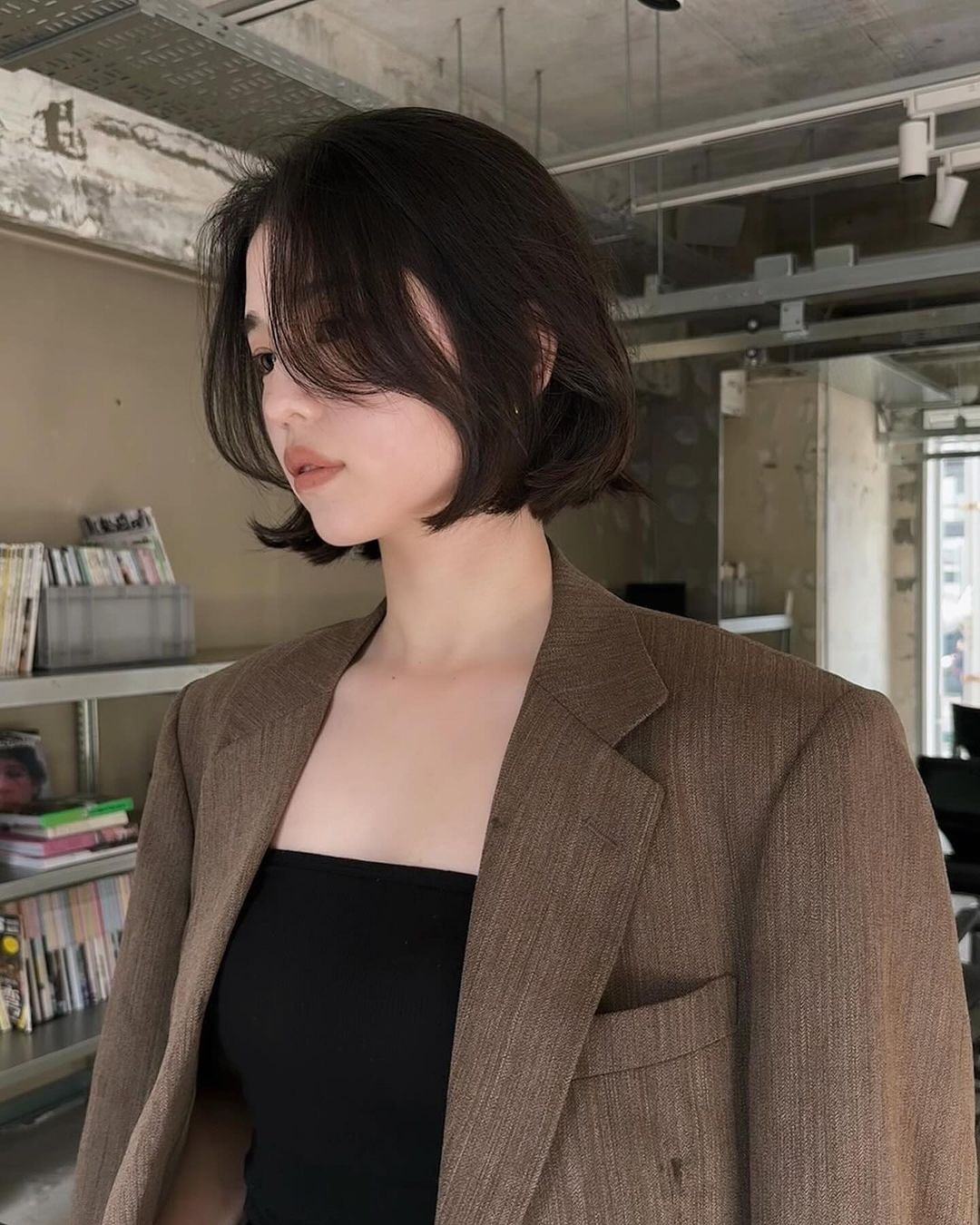 4 kiểu tóc ngắn thanh lịch nhất dành cho nàng công sở-3