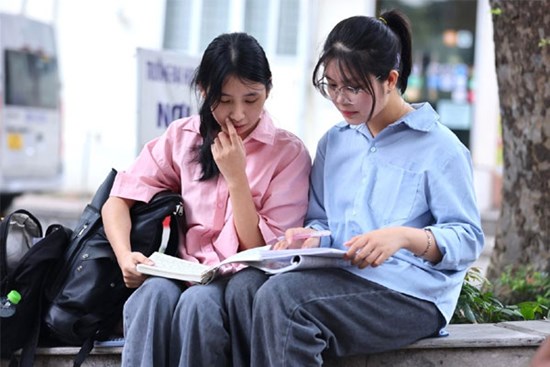 Bộ GD-ĐT dự kiến siết xét tuyển bằng học bạ, trường đại học nói gì?