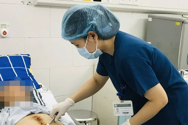 Từng quan hệ ngoài luồng, 10 năm sau phát hiện nhiễm HIV-1