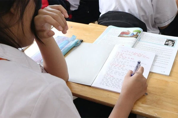 Phát hiện thầy giáo không có bằng cấp 3 phải thuê đồng nghiệp dạy thay-2