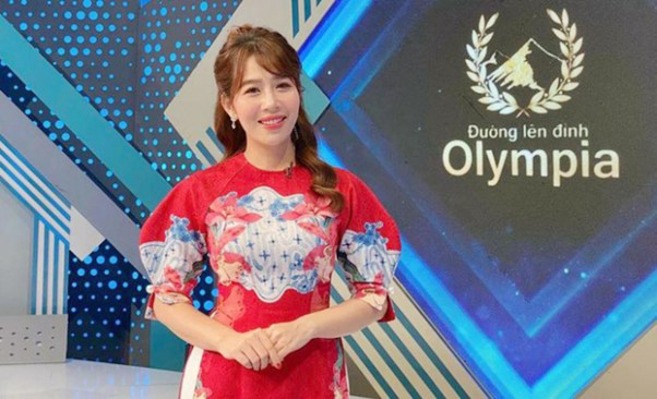 Các thế hệ MC Đường lên đỉnh Olympia hội ngộ chung một khung hình khiến khán giả bồi hồi-5