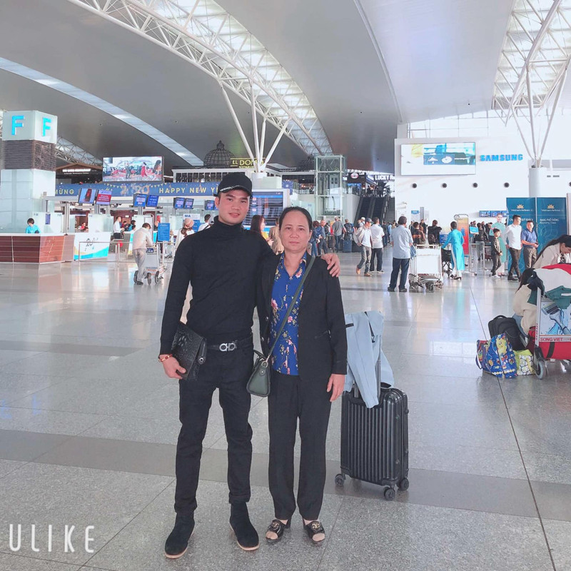 Con trai xuất khẩu lao động bí mật trở về, mẹ bật khóc khi nhận ra giữa chợ-3